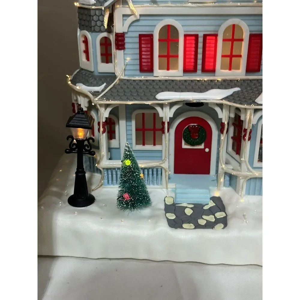 Avon Holiday Splendor‎ Lighted Fiber Optic House Christmas Village 2002